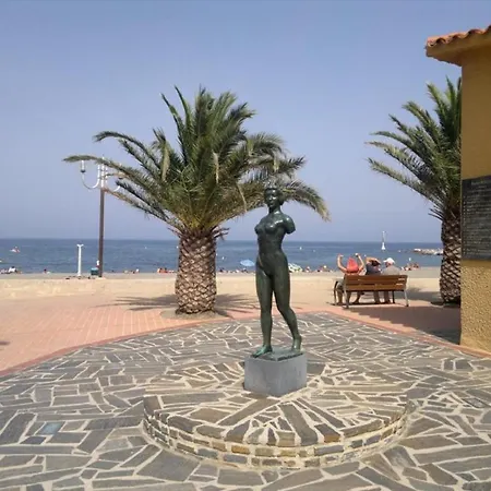 With Fantastic Sea View شقة بانيول سور مير