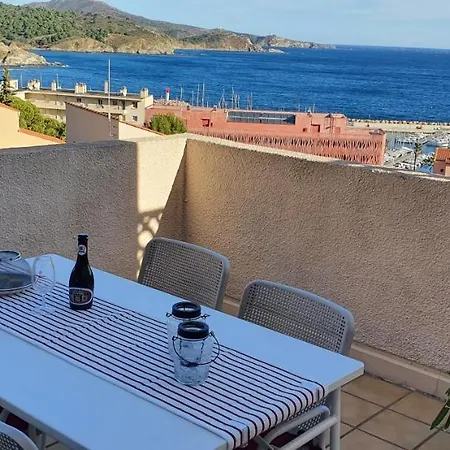 With Fantastic Sea View Apartment