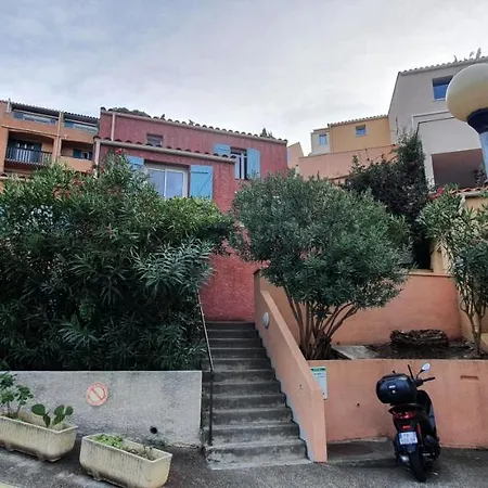 Apartment With Fantastic Sea View *